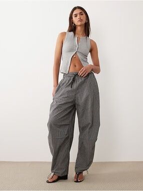 Bronze Snake Gray Striped Drawstring Wide-Leg Pants